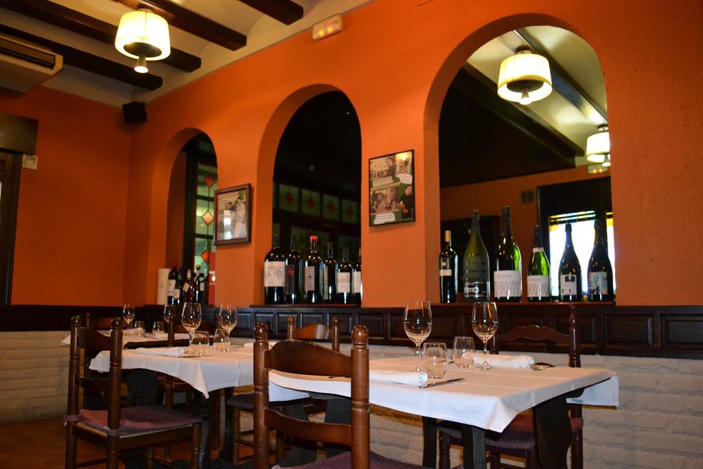 Hotel Restaurant El Bosc Banyeres del Penedes Cameră foto