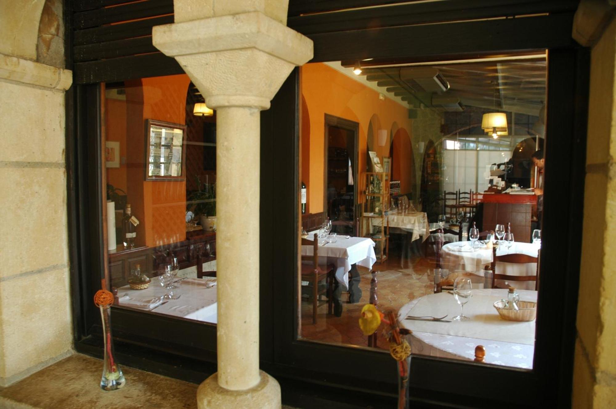 Hotel Restaurant El Bosc Banyeres del Penedes Exterior foto